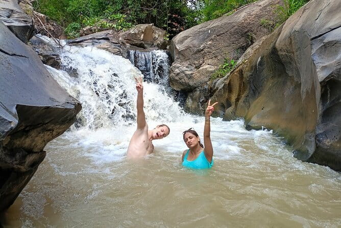Chiang Mai Half Day Elephant Sanctuary Observation and Waterfall - The walk and hike: wear real shoes, not just sandals
