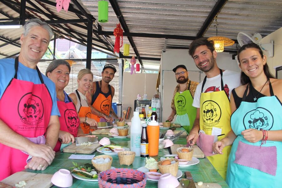 Chiang Mai: Half Day Morning Cooking Class with Market Tour - Outdoor kitchen cooking: great experience, real heat