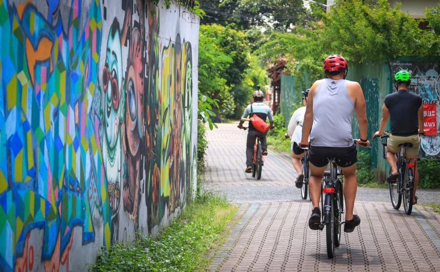 Chiang Mai: Half-Day Old Town Cycling Tour - Safety, bikes, and traffic handling in real Chiang Mai streets