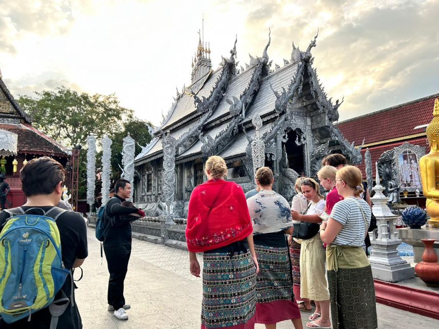 Chiang Mai: Half-Day Old Town Cycling Tour - Old town lanes: why cycling beats walking here