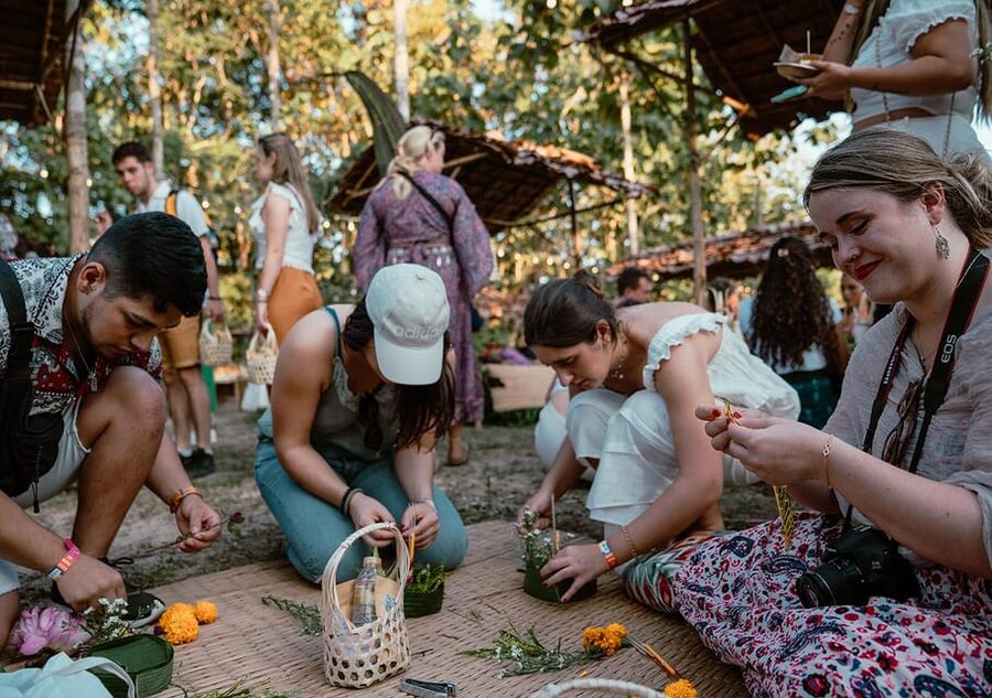 Chiang Mai: Heaven Lantern Festival Ticket with Dinner 2025 - Food and Drinks: What’s Included (and What’s Not)