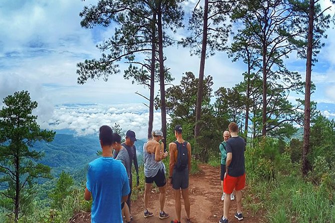 Chiang mai Hike & Downhill Bike Adventure –Suthep National Park - Stop 2: the Mon Da Than Waterfall climb through jungle