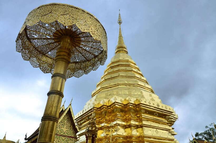 Chiang Mai: Hike on Monk’s Trail and Doi Suthep Private Tour - Wat Phra That Doi Suthep and the Golden Stupa: the wow moment