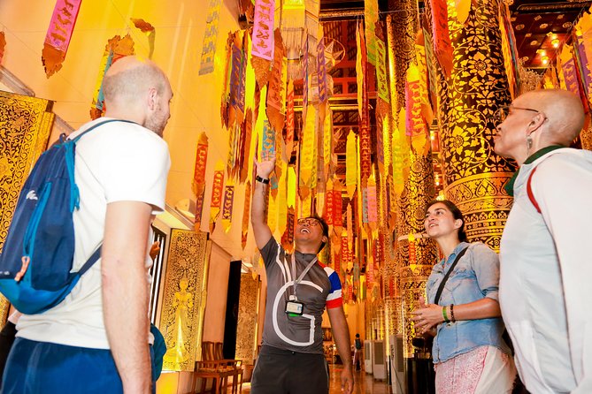Chiang Mai: Historic Old City Bike Tour - Morning or Night - Wat Inthakhin Sadue Muang: The City Navel Temple Feeling