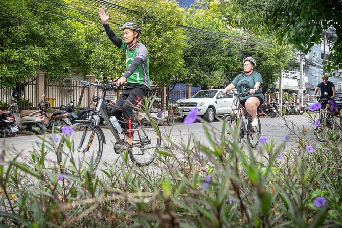 Chiang Mai: Historic Old City Bike Tour - Morning or Night - How the Bike Ride Feels: Pace, Distance, and Comfort