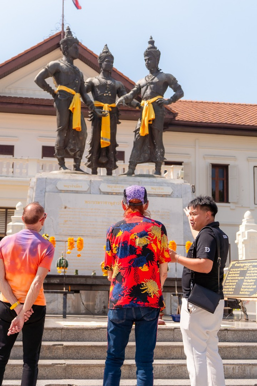 Chiang Mai: Historical and Culture Exploration Walking Tour - Where it starts: Three Kings Monument and the Lanna founder story