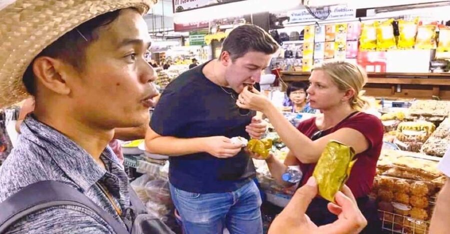 Chiang Mai: History & Mouth Watering Food Tour - How the temple stop works: Wat Chedi Luang plus Lanna temple context