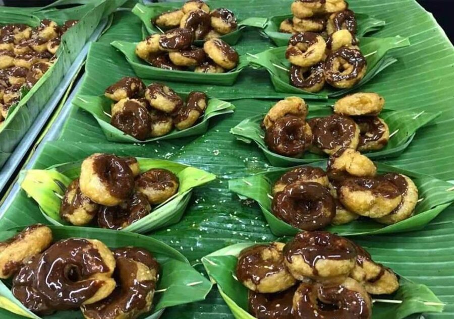 Chiang Mai: History & Mouth Watering Food Tour - Getting oriented at the Three Kings Monument (and why the start matters)