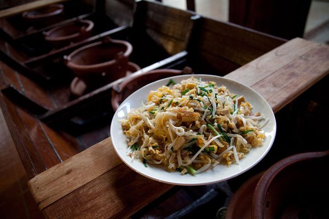 Chiang Mai Home Cooking Class with Garden Tour & Hotel Transfers - The Meal at the Family Table: Local Beer, Dessert, and a Way to Compare Notes