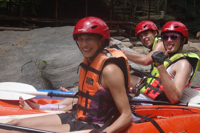 Chiang Mai: Jungle Kayak Adventure with Rapids & Elephants - Lunch by the river: fuel that keeps you paddling