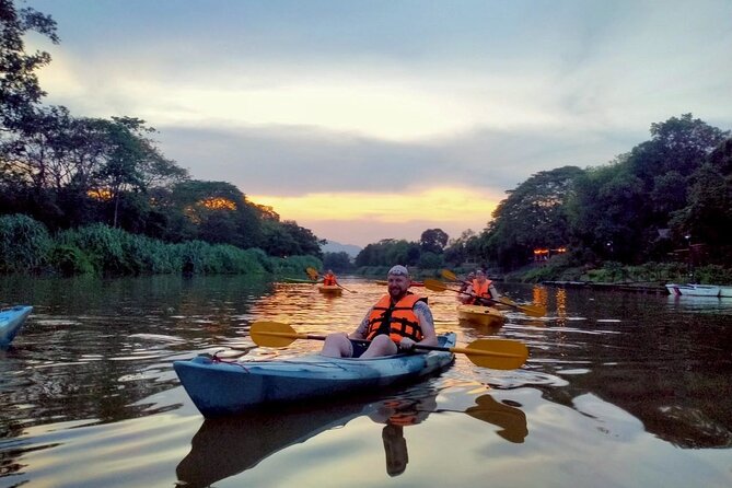 Chiang Mai: Kayak Under the Stars – 6 km to the Heart of the City - Why a 6 km night paddle on the Ping River feels different