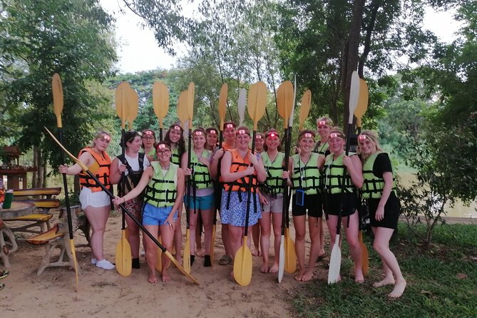 Chiang Mai: Kayak Under the Stars – 6 km to the Heart of the City - Meeting point, pickup rhythm, and that first “gear moment”