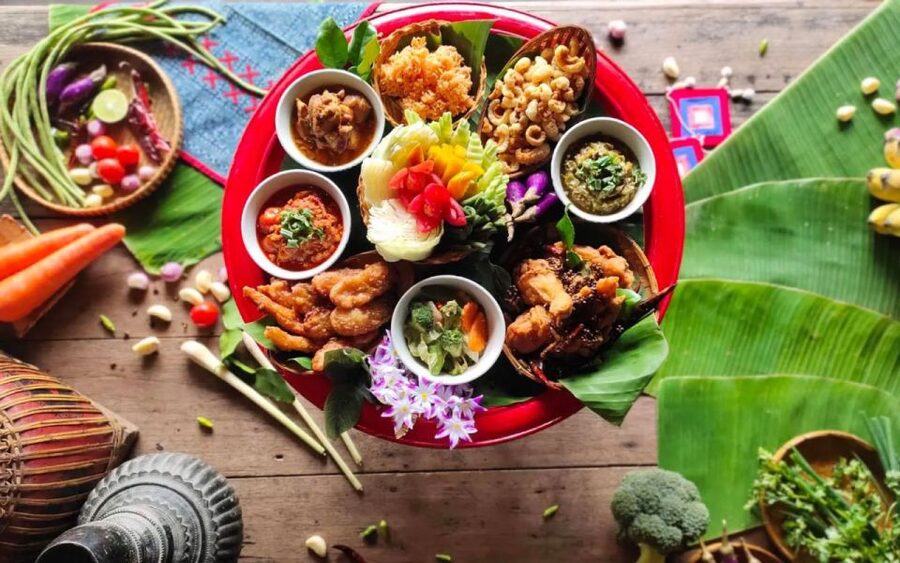 Chiang Mai: Khantoke Dinner with Traditional Performance - The Food You’ll Actually Be Eating (Northern Thai Favorites, Plus a Few Bold Names)