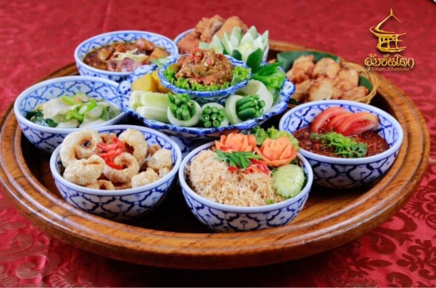 Chiang Mai: Khum Khantoke Northern Thai Cuisine and Show - Your dinner choices: buffet-style meal plus 5 set options