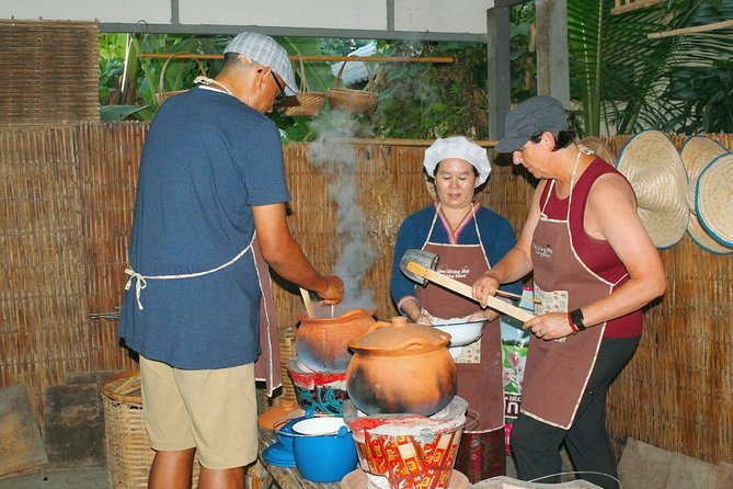 Chiang Mai Lanna Northern Thai Cooking Experience with Locals - Key things that make this cooking class work