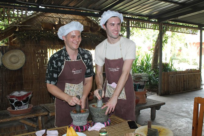 Chiang Mai Lanna Northern Thai Cooking Experience with Locals - Learning like family: chatting, pacing, and eating what you make