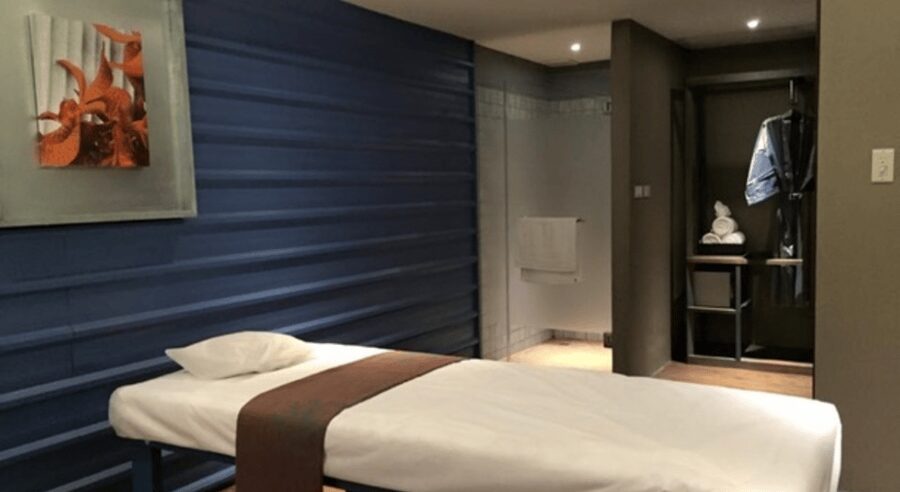 Chiang Mai: Let's Relax Chiang Mai Thapae E-Voucher - Inside the shophouse complex: spa, café, and products