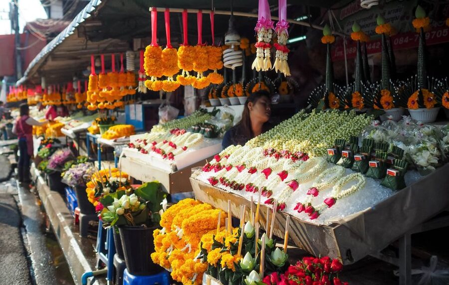 Chiang Mai: Local Food and Markets Guided Walking Tour - Key things that make this tour worth your time