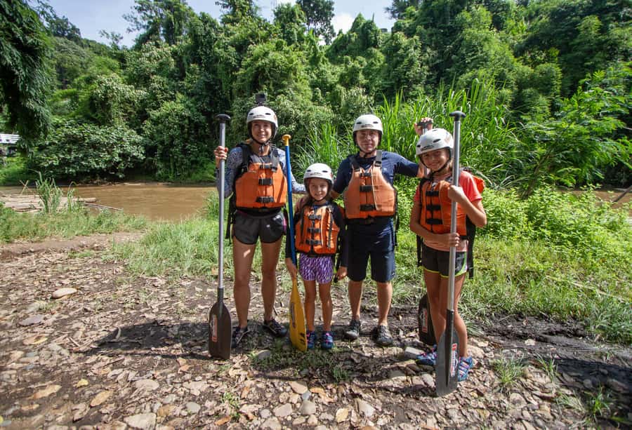 Chiang Mai: Mae Taeng River White Water Rafting - Equipment and guides: the safety stuff you don’t want to think about later