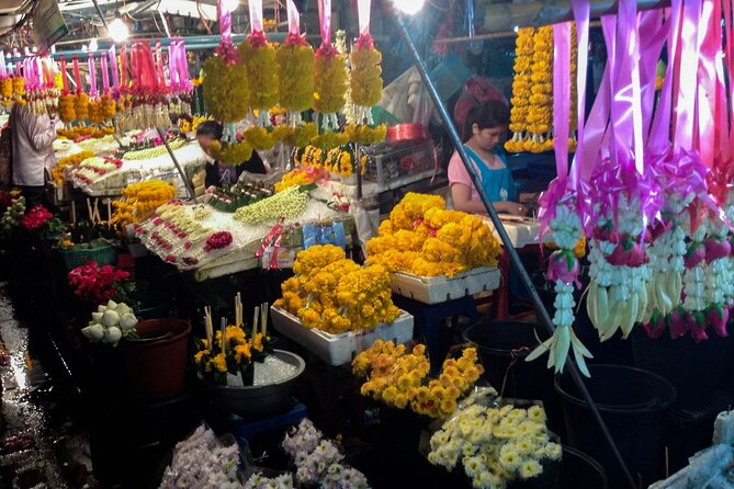 Chiang Mai Michelin Food Walking Tour with Professional Tour Guide - Heat, Weather, and the 2:30 pm Route Swap