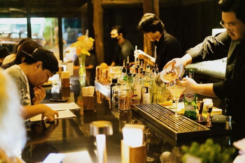 Chiang Mai: Moment's Notice Jazz Club F&B Packages - The 90-minute flow: from singer and oboe to a full band