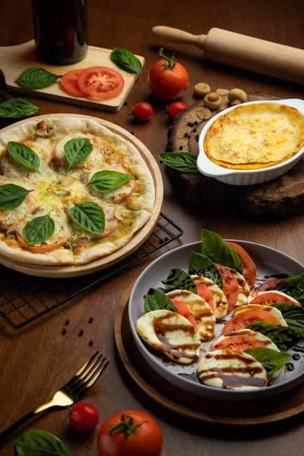 Chiang Mai: Moment's Notice Jazz Club F&B Packages - Menu tips that help in real life: order not spicy with Mai Phed