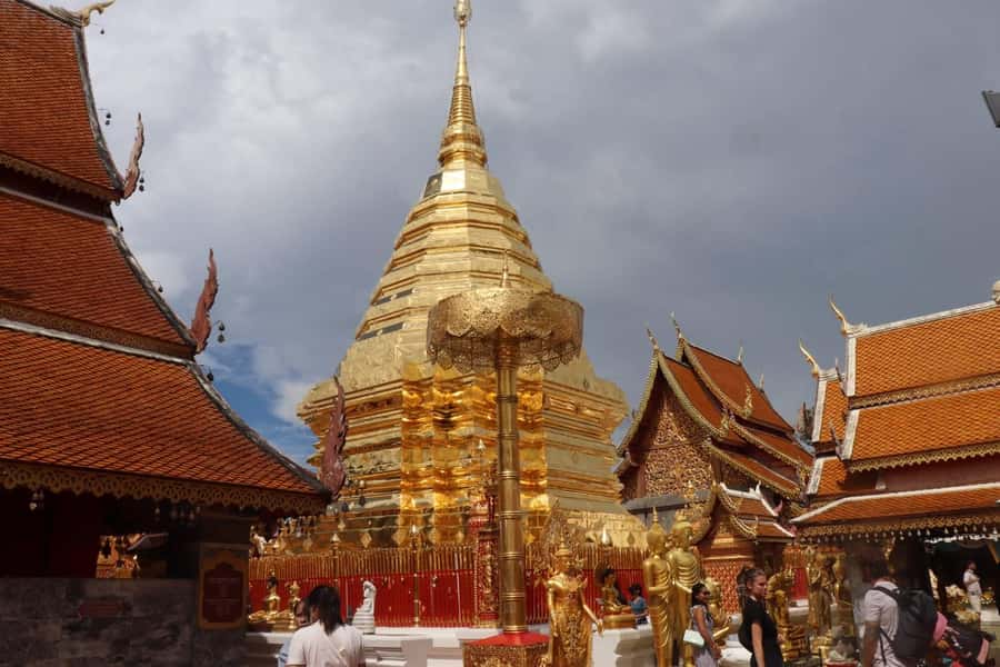 Chiang Mai Monk's Trail Wat Pha Lat & Visit Wat Doi Suthep - Pickup, private transport, and why the morning timing helps