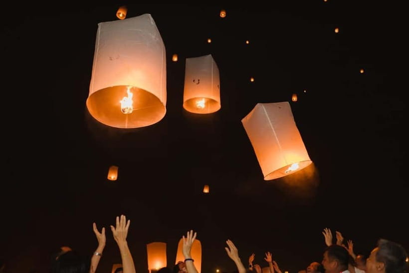 Chiang Mai Moonlight Sky Lantern Loy Krathong Festival 2025 - Why Lamphun’s Moonlight Lantern Night feels different
