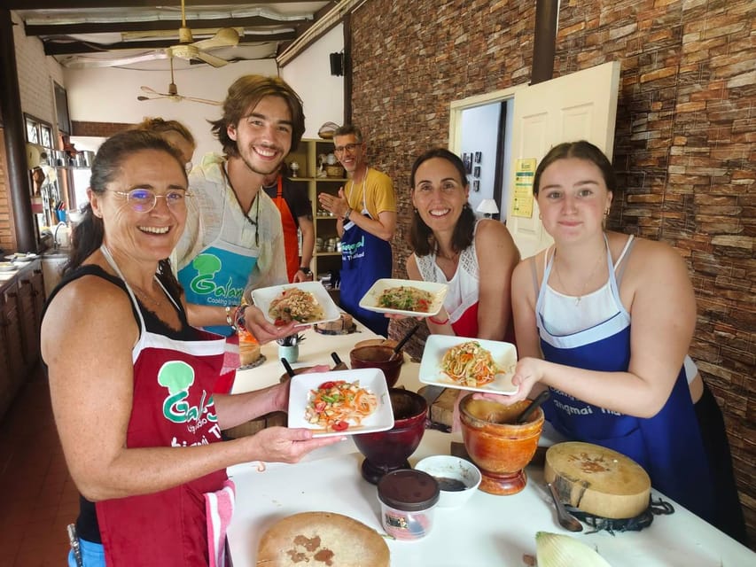 Chiang Mai: Morning Cooking Class with Market Visit - Hotel Pickup Timing: Getting to the Market Without Stress