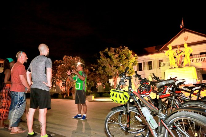 Chiang Mai Night Bike Tour - Wat Chedi Luang Varavihara: City Pillar and the Emerald Buddha Connection