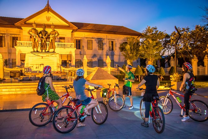 Chiang Mai Night Bike Tour - Meeting at Chiang Mai Gate: Timing, Fit, and What You Actually Get