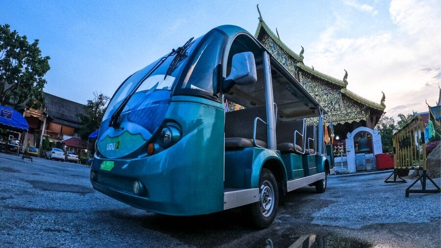 Chiang Mai: Nighttime City Highlights by EV Tram - Wat Chedi Luang and Wat Phra Singh: High Impact, Less Time