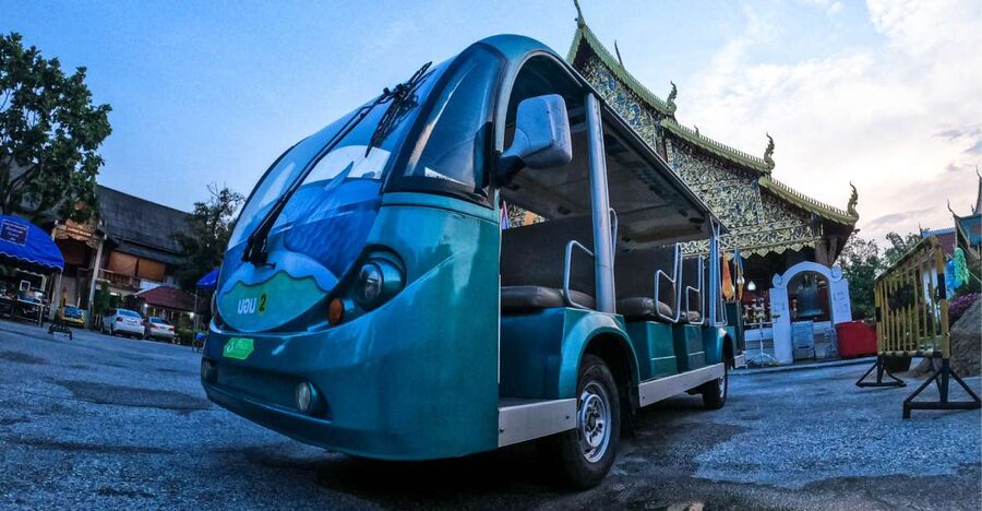 Chiang Mai: Nighttime City Highlights by EV Tram - Meeting at the Three Kings Monument and Getting Oriented Fast