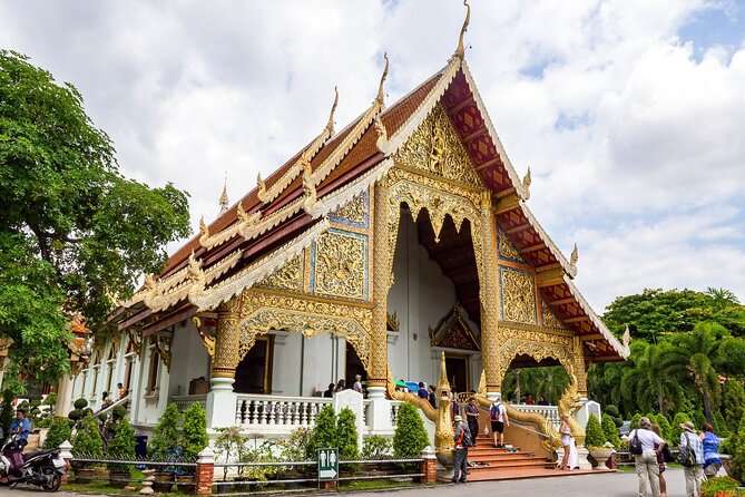 Chiang Mai Old City & Temples Guided Walking Tour - 3 Hrs - Price and value: $16 plus temple tickets (120 THB total)