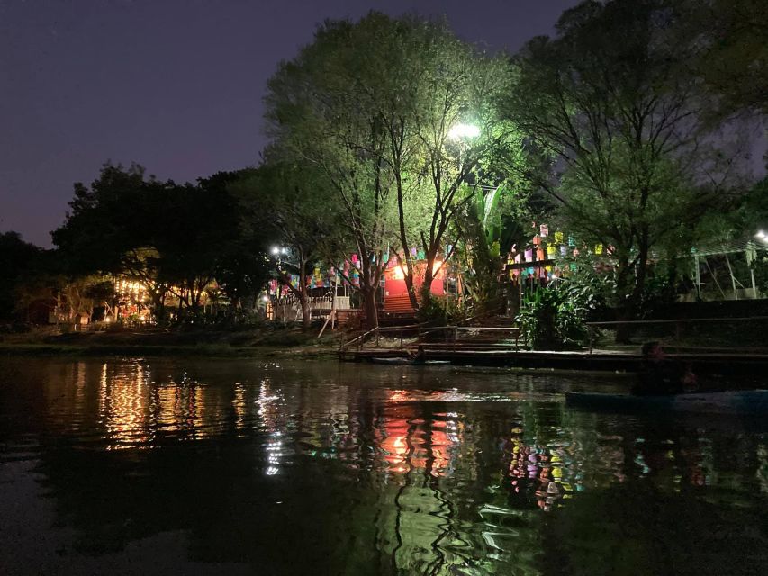 Chiang Mai: Ping River Night Kayaking into City Center - Wat Taa-Luk area: where you get set up and learn the rhythm