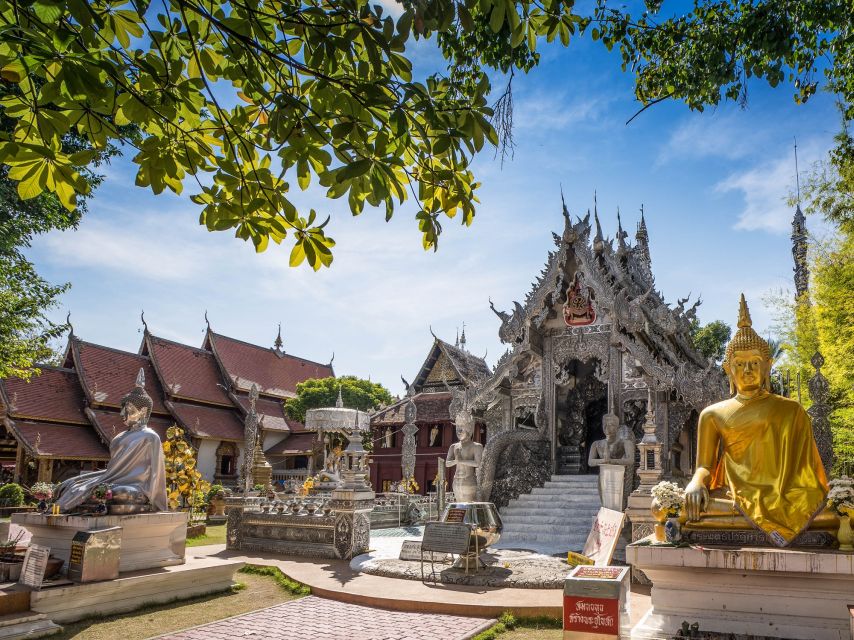 Chiang Mai: Private Tuk Tuk Tour of City Temples With Pickup - Warorot Street Market or Muang Mai Street Market: food and browsing
