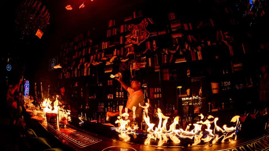 Chiang Mai Pub Crawl: 4 Venues, Beer Buffet & VIP Entry - Why This Chiang Mai Pub Crawl Works for First-Timers