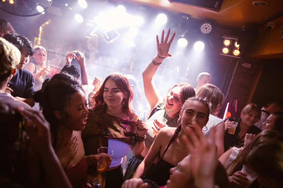 Chiang Mai Pub Crawl: 4 Venues, Beer Buffet & VIP Entry - Price and Value: What $19 Gets You (And What It Doesn’t)