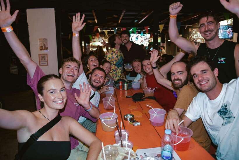 Chiang Mai Pub Crawl: The Best Nightlife in Town! - The 8pm to Late Plan: How the Night Gets Going
