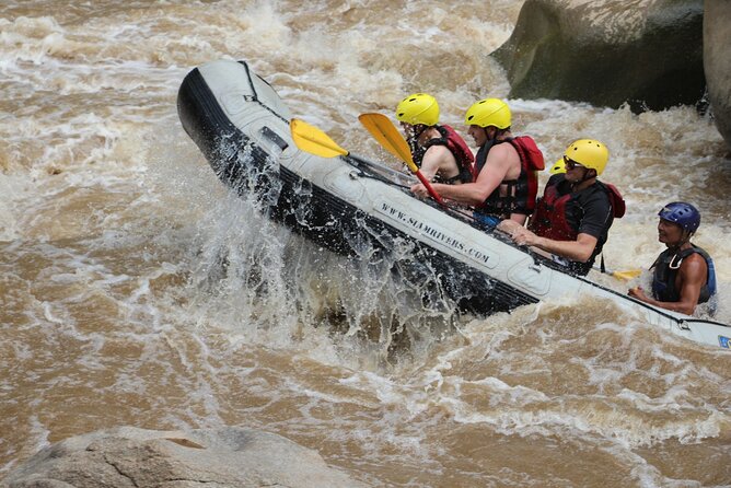 Chiang Mai Rafting in Mae Taeng River with Thai Buffet - Small rafts (not the big party): what changes on the water