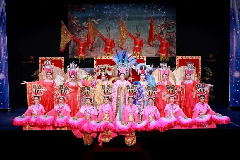 Chiang Mai: Siam Dragon Cabaret Show with Optional Transfer - After the Curtain: Photo Ops and Tips (Plan for It)