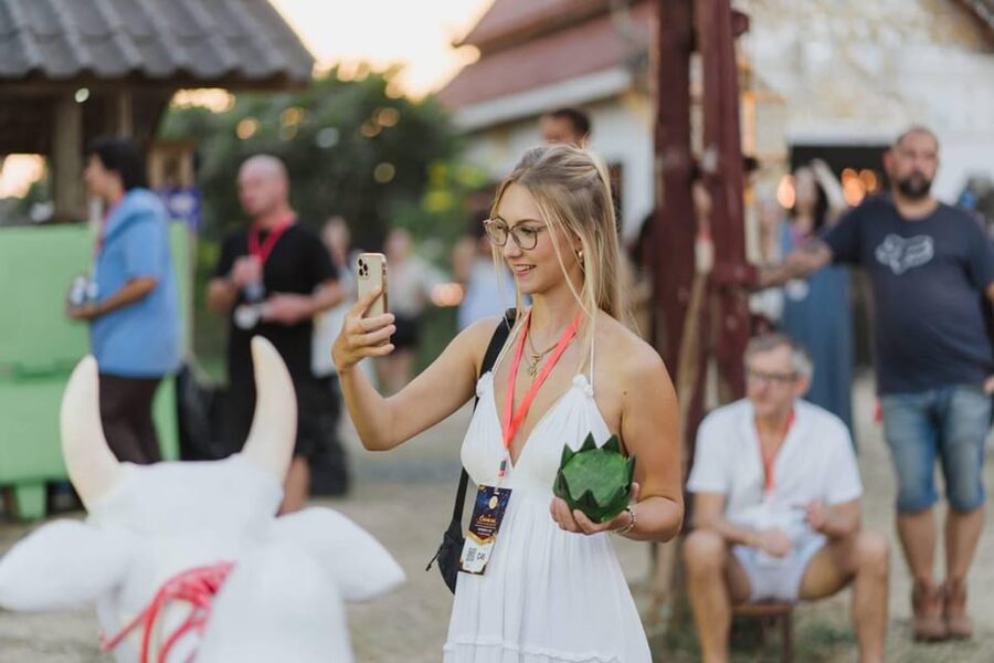 Chiang Mai Sky Lanterns Festival 2025 - Monk chanting, mass release, and how to take part without panic