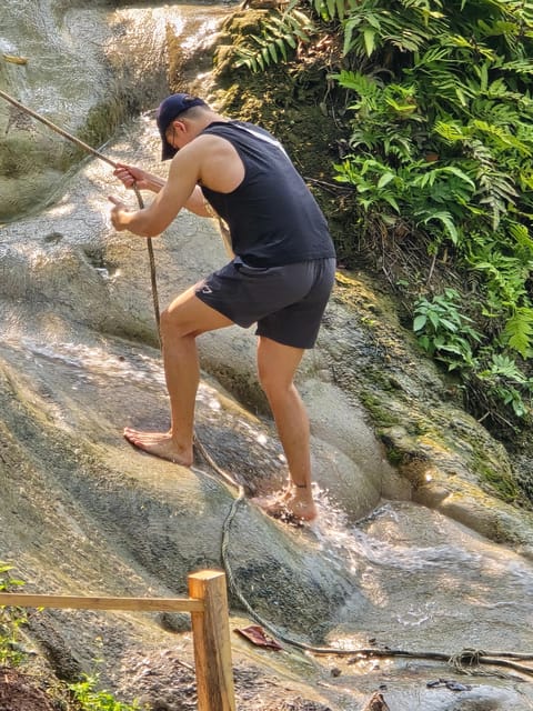 Chiang Mai:Sticky Watefall private tour with lunch - What the included Thai lunch is like (and why it’s placed right)