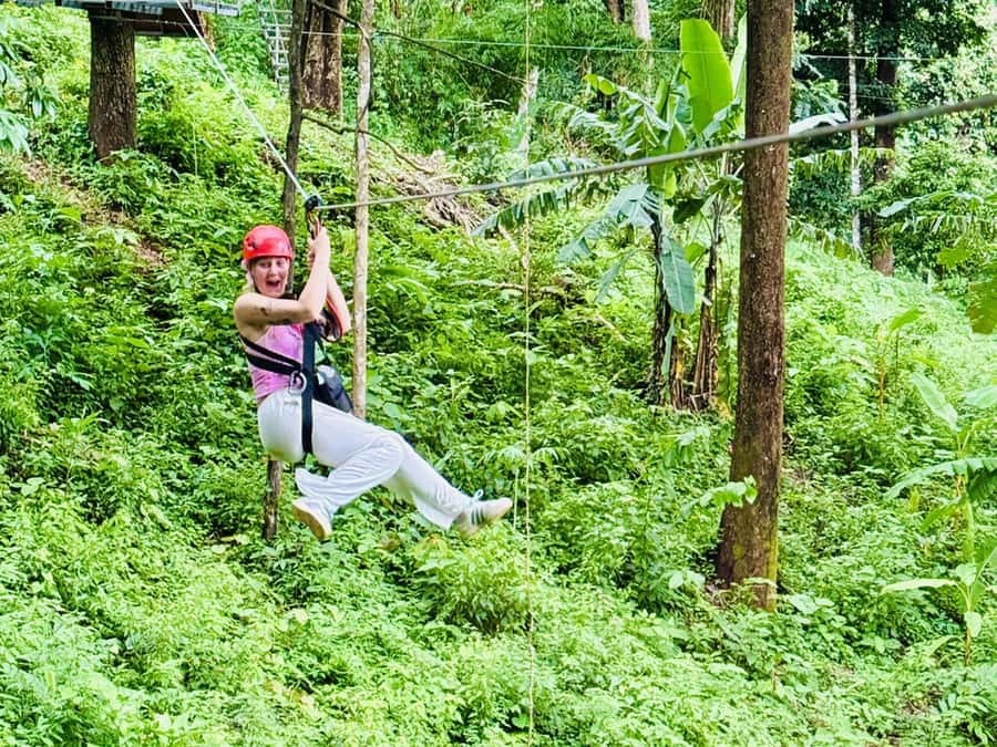 Chiang Mai: Sticky Waterfall and Zipline Adventure Day Trip - Sticky Waterfall (Bua Tong): How the Limestone Turns Climbing into Fun