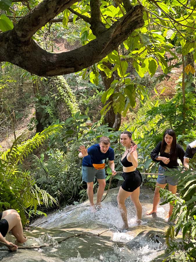 Chiang Mai : Sticky waterfall (Half Day Tour) Hotel Transfer - Health and age considerations: who should think twice