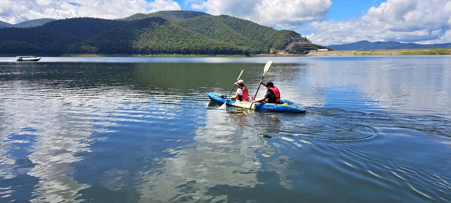Chiang Mai: Sticky waterfall, lake kayak and cycling tour - Quick hits before you go