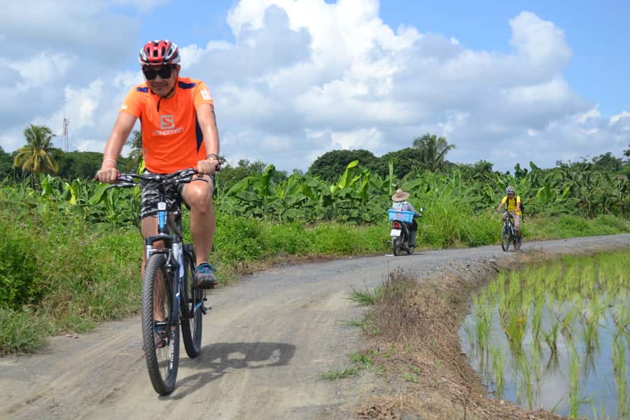 Chiang Mai: Sticky waterfall, lake kayak and cycling tour - What to pack (so your day stays fun)