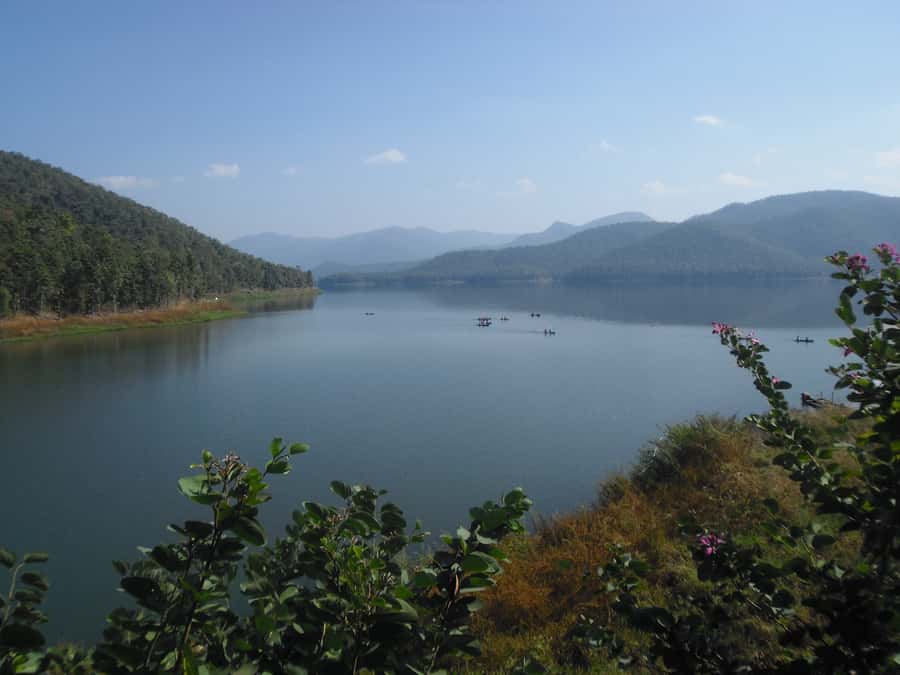 Chiang Mai: Sticky waterfall, lake kayak and cycling tour - Getting to Buatong: where the day starts wet