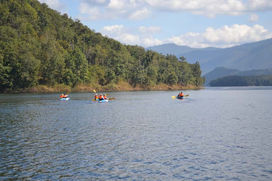 Chiang Mai: Sticky waterfall, lake kayak and cycling tour - Cycling the valley: mostly flat, built for scenery and stories