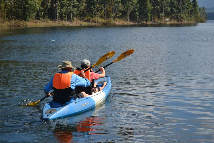 Chiang Mai: Sticky waterfall, lake kayak and cycling tour - Guides and customer experience: why Birdy gets named